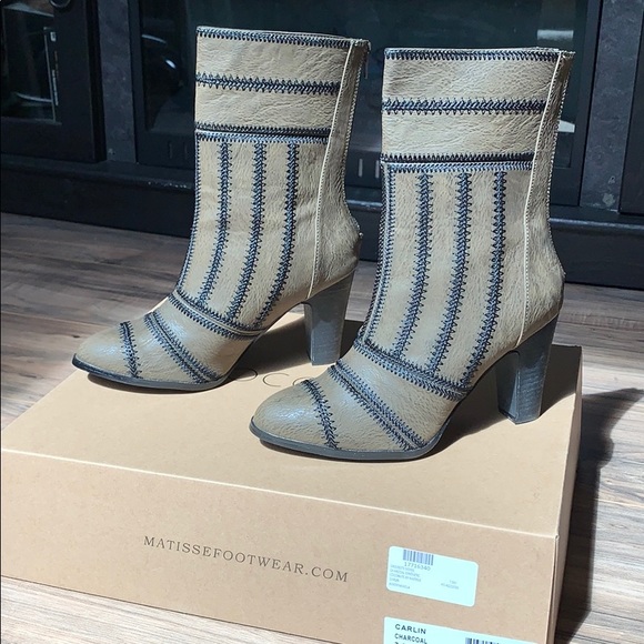 Taupe boots with Black Whipstitch design. - Picture 3 of 6